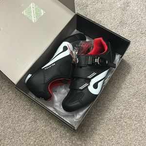 Peloton cycling shoes